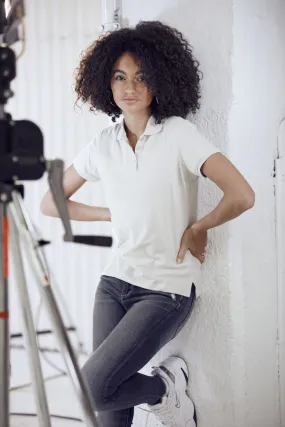 Modernes Damen Poloshirt besticken | Kleidung besticken | Magicstick