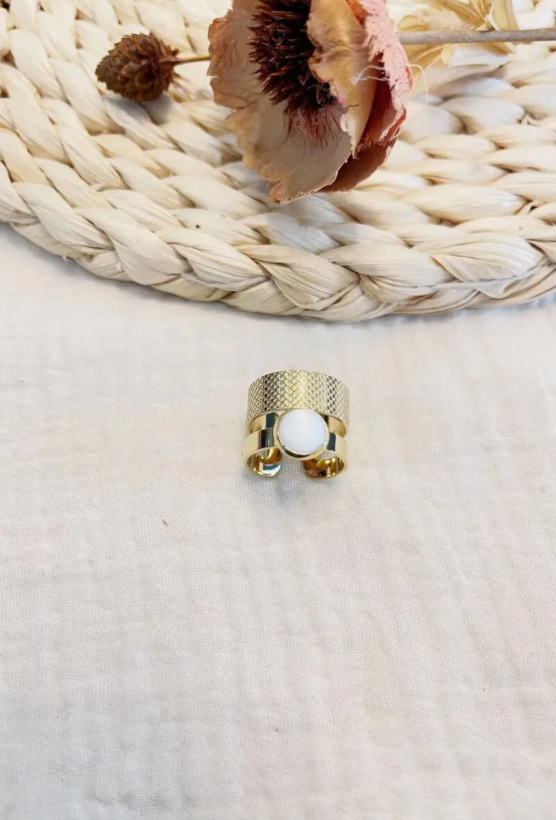 Ring large double row mother of pearl