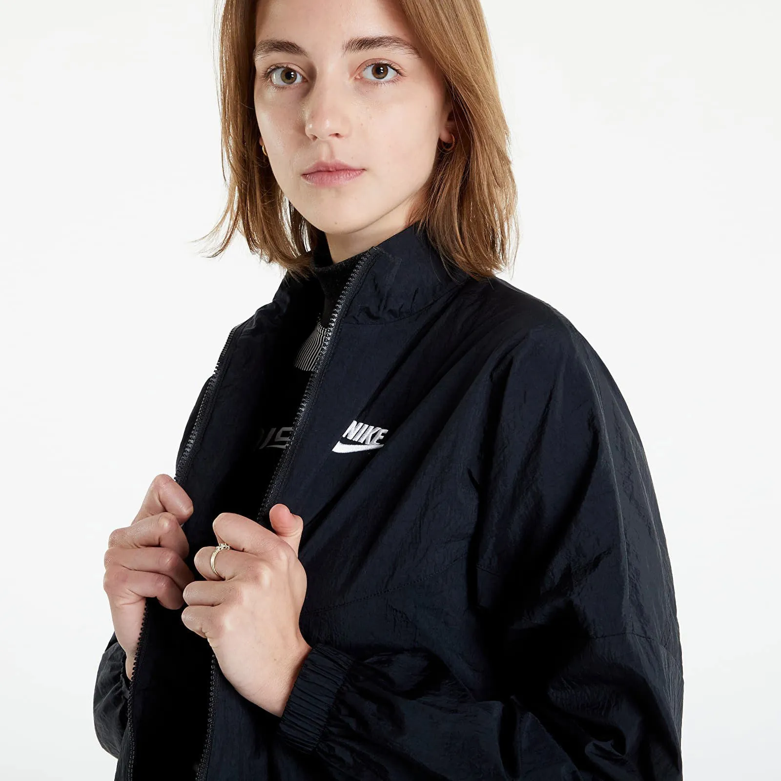 Windjacke Nike Sportswear Essential Windrunner DM6185-010